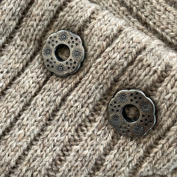 Ladies Coat/wool poncho/cape - Picture 3 of 4